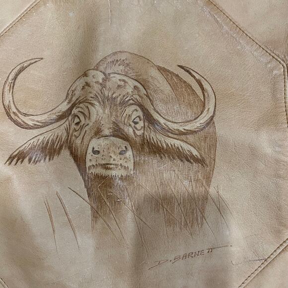 D Barnett signed leather art Buffalo and Rhino pillow cases - Picture 2 of 16